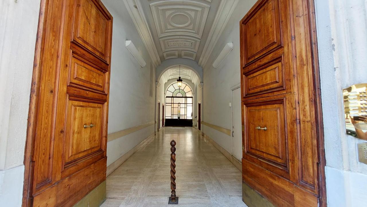 Dimora San Bartolomeo - Design, Panoramic View & Culture Apartamento Roma Exterior foto